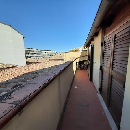 Ferienwohnung Casa Cavour Pesaro Exterior foto